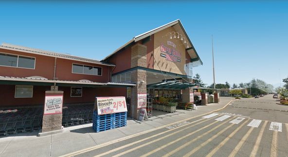AUBURN RETAIL CENTER: 1702 Auburn Way N, Auburn, WA 98002